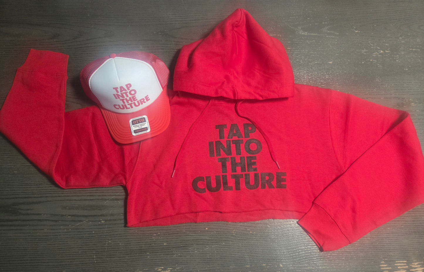 BullCrab Slogan Cropped-Hoodie