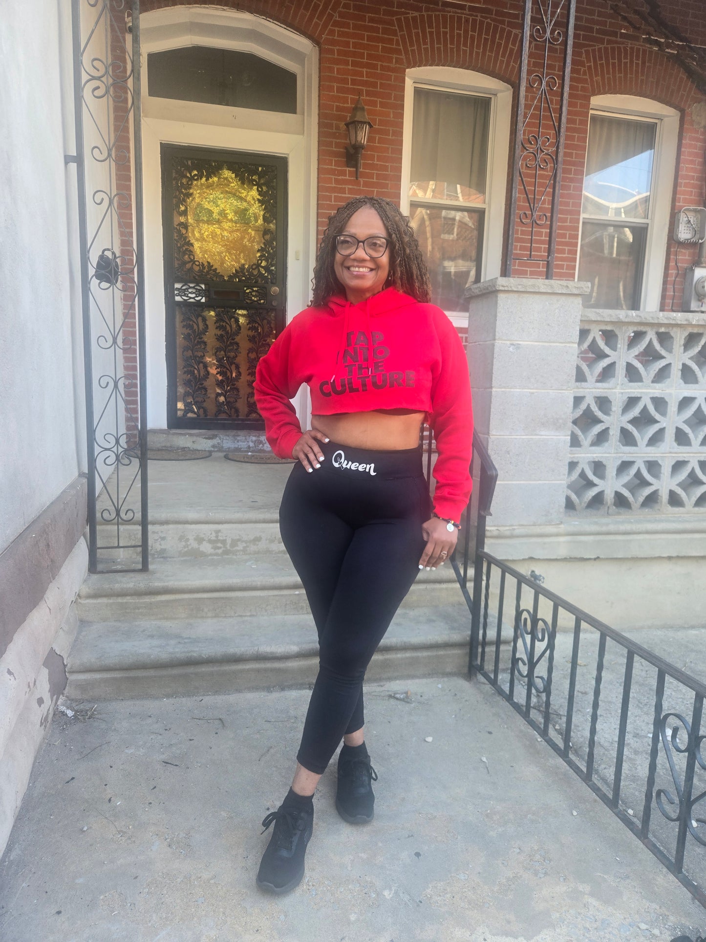BullCrab Slogan Cropped-Hoodie